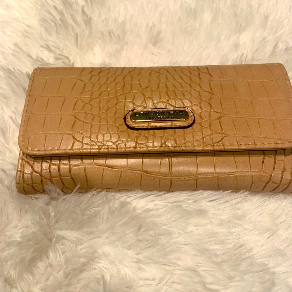 London Fog wallet-NWT - Picture 3 of 17